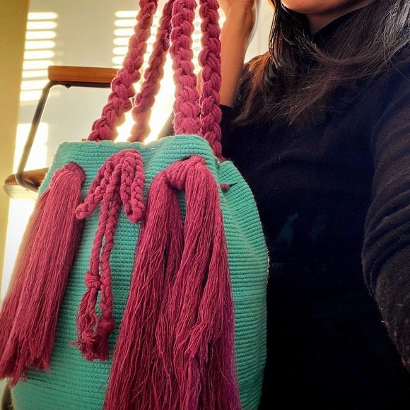 Wayuu handmade bag with large tassel solid colors mochila cyan violet - Picture 5 of 5